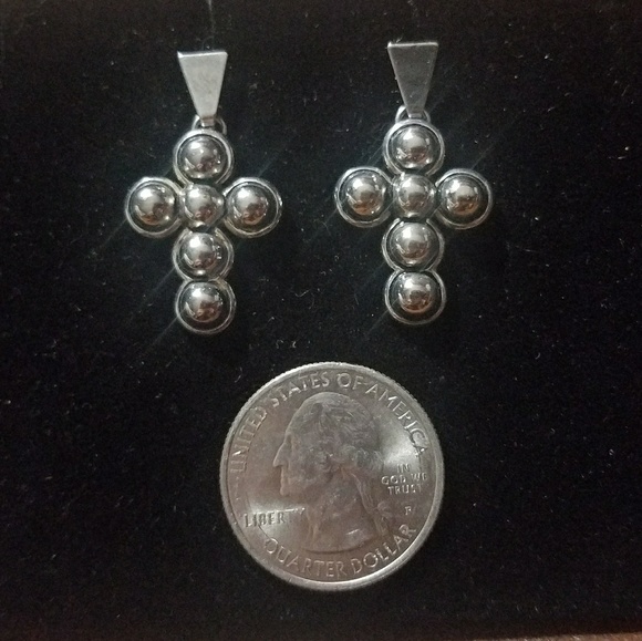 Cross earrings - Picture 2 of 4